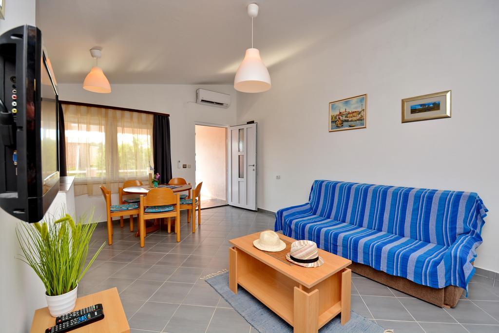 Apartment Marijana Вир Екстер'єр фото